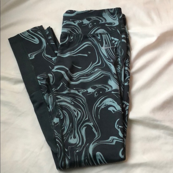 Nike Pants - 🎀CLOSET CLEAR OUT🎀Nike Epic-Lux Dry-Fit Leggings